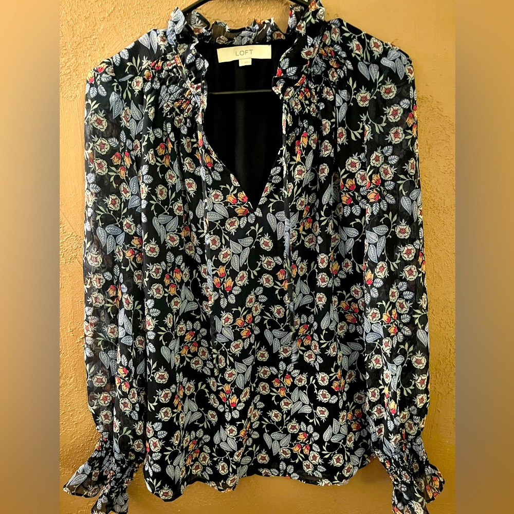 Loft size small v-neck floral blouse
